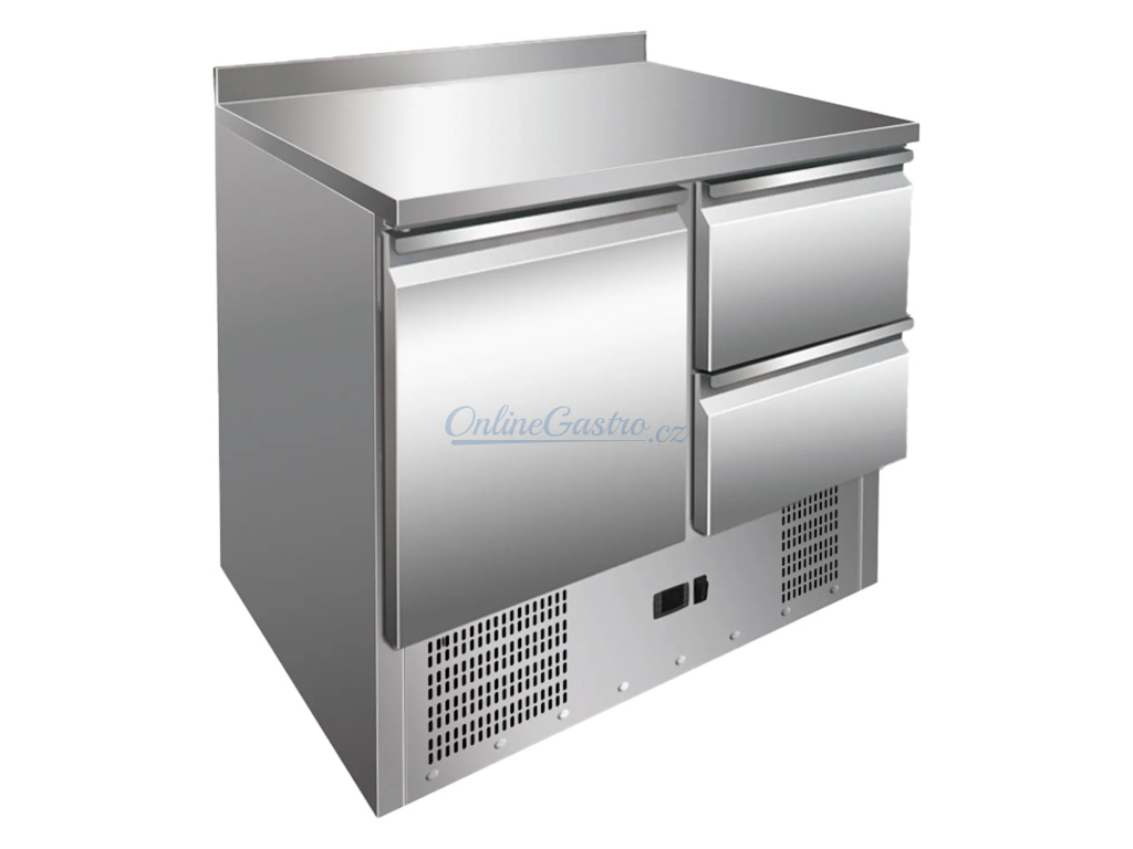 Chladicí stůl gastro v profesionální kuchyni